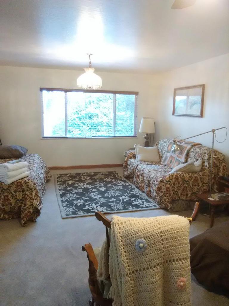 Lakeside Hostel & Guest House photo 3