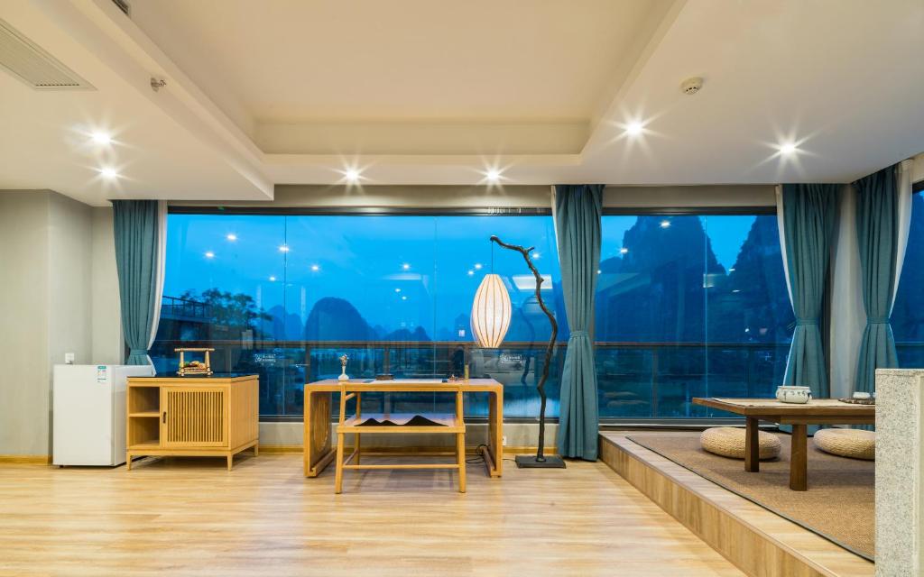 Сьюит (Superior Suite with Terrace free afternoon tea available), Yangshuo Zen Garden Resort