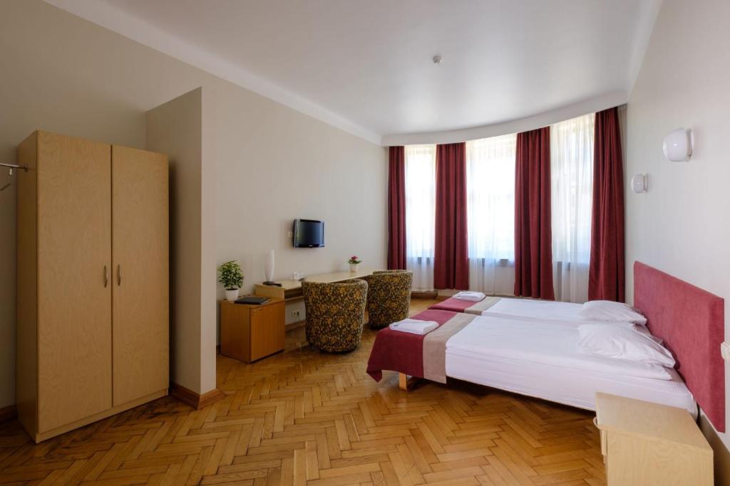 Двухместный (Двухместный номер с 2 отдельными кроватями), Hotel Metropolis