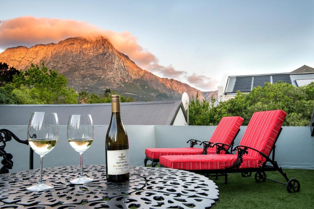 La Fontaine Boutique Hotel by The Oyster Collection photo 2