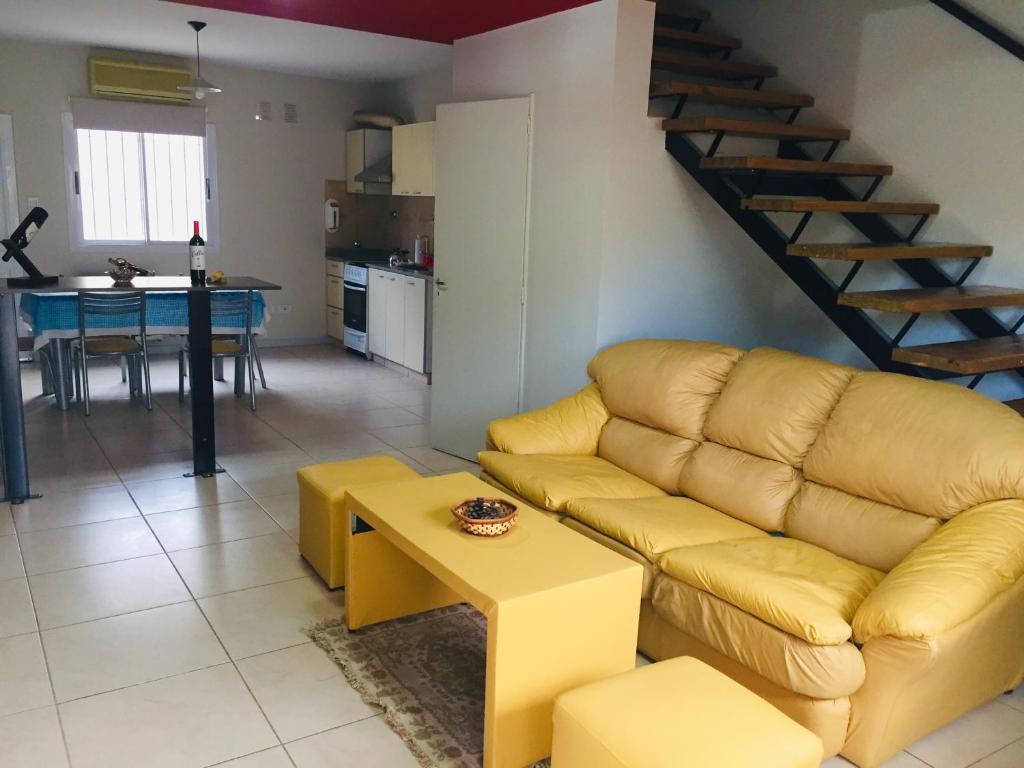 Excelente Duplex en Consorcio Privado c/ cochera photo 1