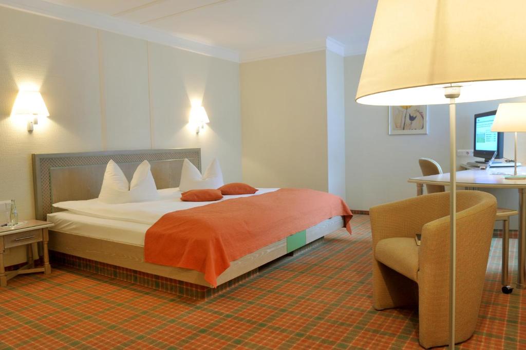 Двухместный (Улучшенный двухместный номер с 1 кроватью), Hotel Stadt München