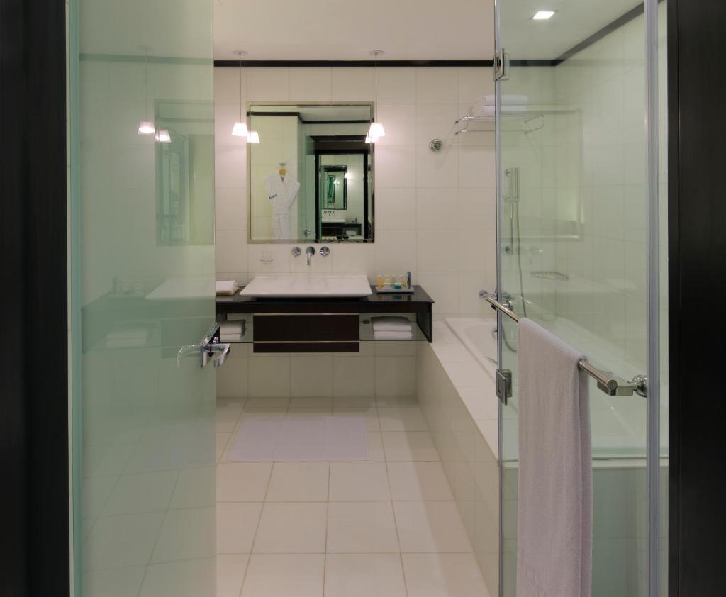 Двухместный (Представительский номер с доступом в лаунж), Отель Radisson Blu Hotel, Dubai Media City
