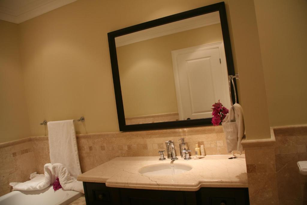 The Atrium Resort photo 3