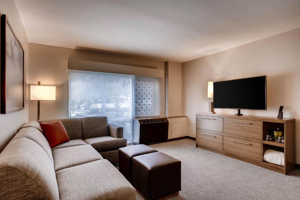 Hyatt Place Keystone / Dillon - Tap to explore photos