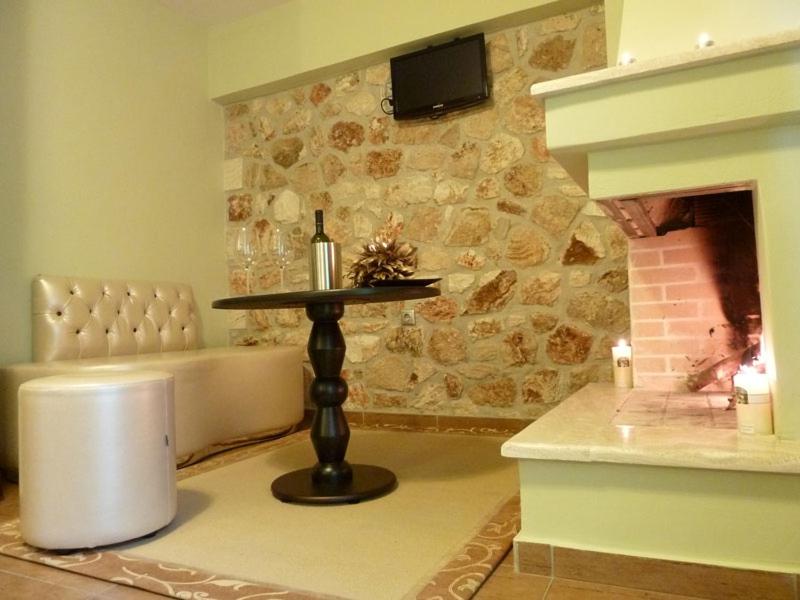 Paramythenio Guesthouse photo 1