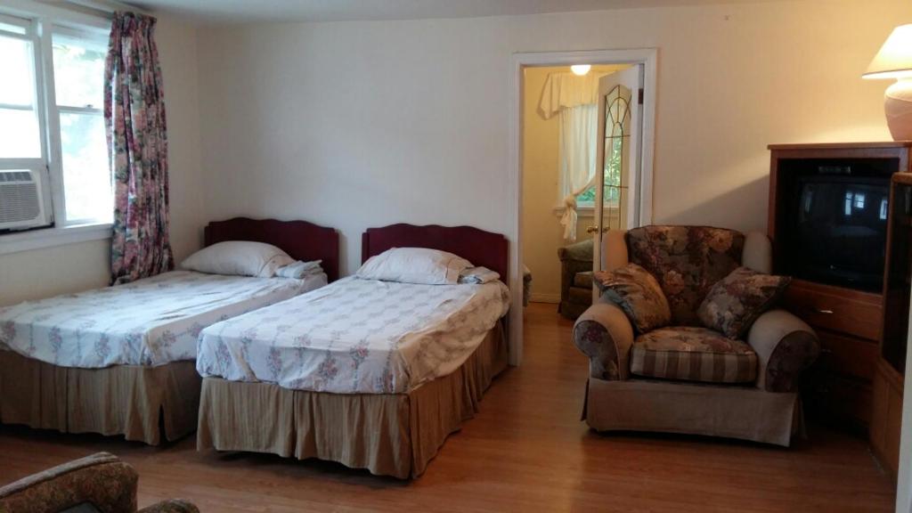 Kelowna Okanagan Lake Hostel photo 2