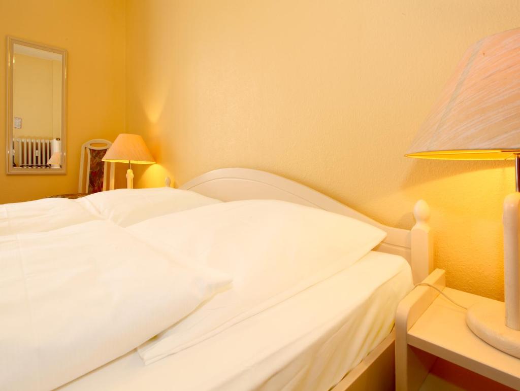 Двухместный (Двухместный номер эконом-класса с 1 кроватью), Hotel Bellmoor im Dammtorpalais
