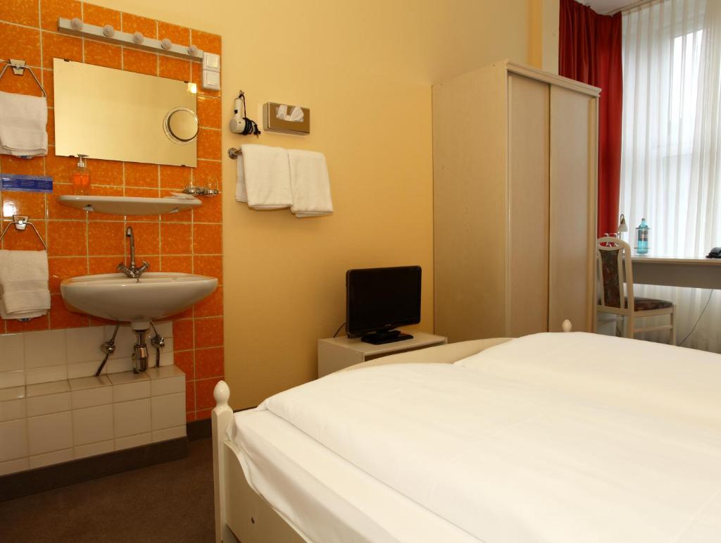 Двухместный (Двухместный номер эконом-класса с 1 кроватью), Hotel Bellmoor im Dammtorpalais