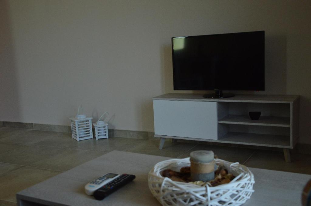 Home "Orange" photo 1