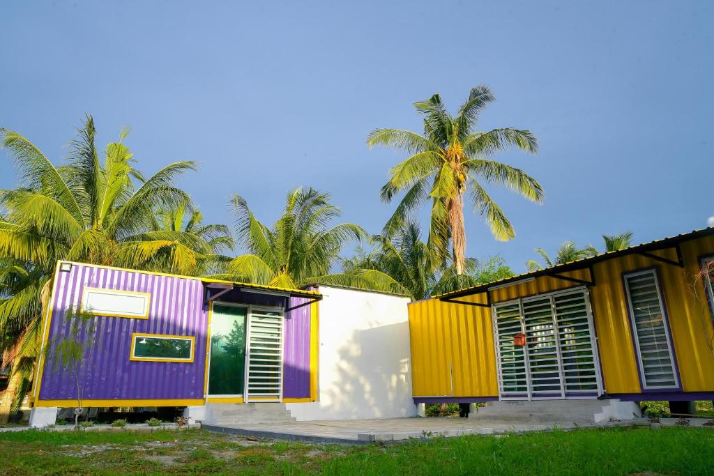Purple Cube Roomstay Kontena photo 1