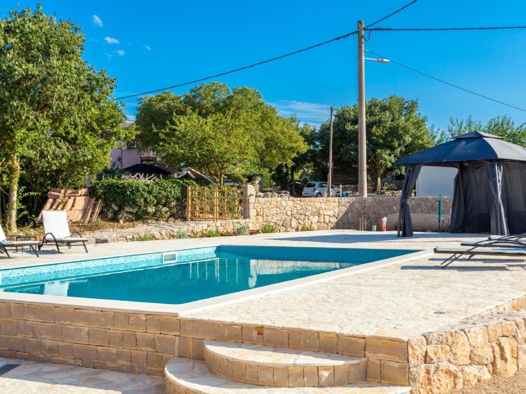 Gorgeous villa in Malinska with private pool photo 4
