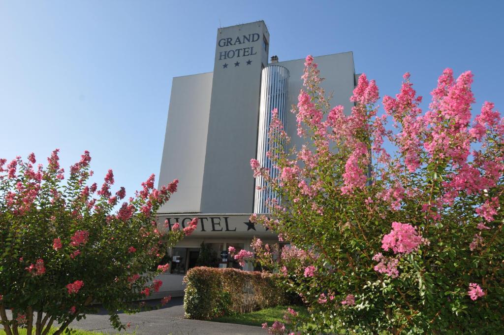 Grand Hotel photo 3