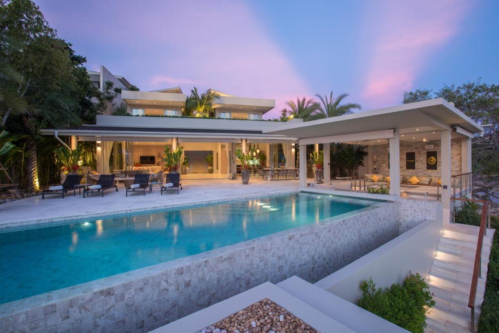 Moonstone - Samui's Premier Private Villa photo 2