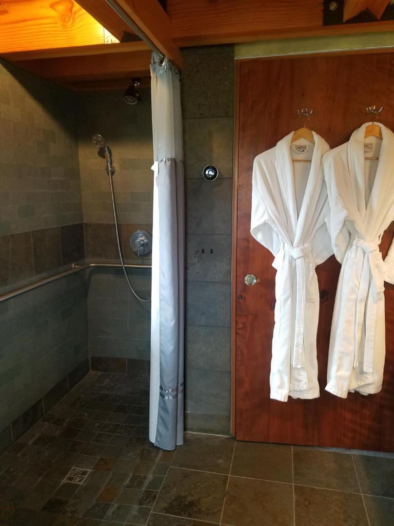 The Inn at Newport Ranch photo 2
