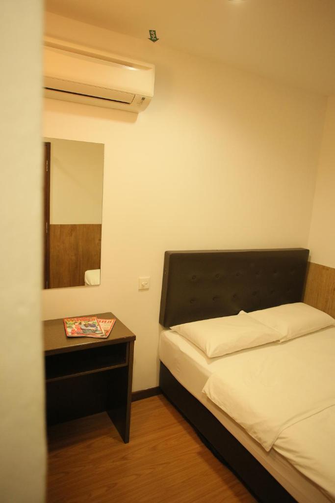 N K Hotel photo 4