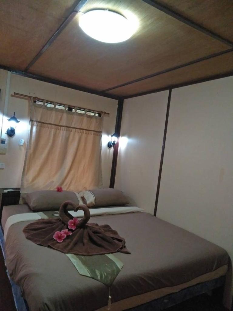 Двухместный (Улучшенный двухместный номер с 1 кроватью), Maney Resort