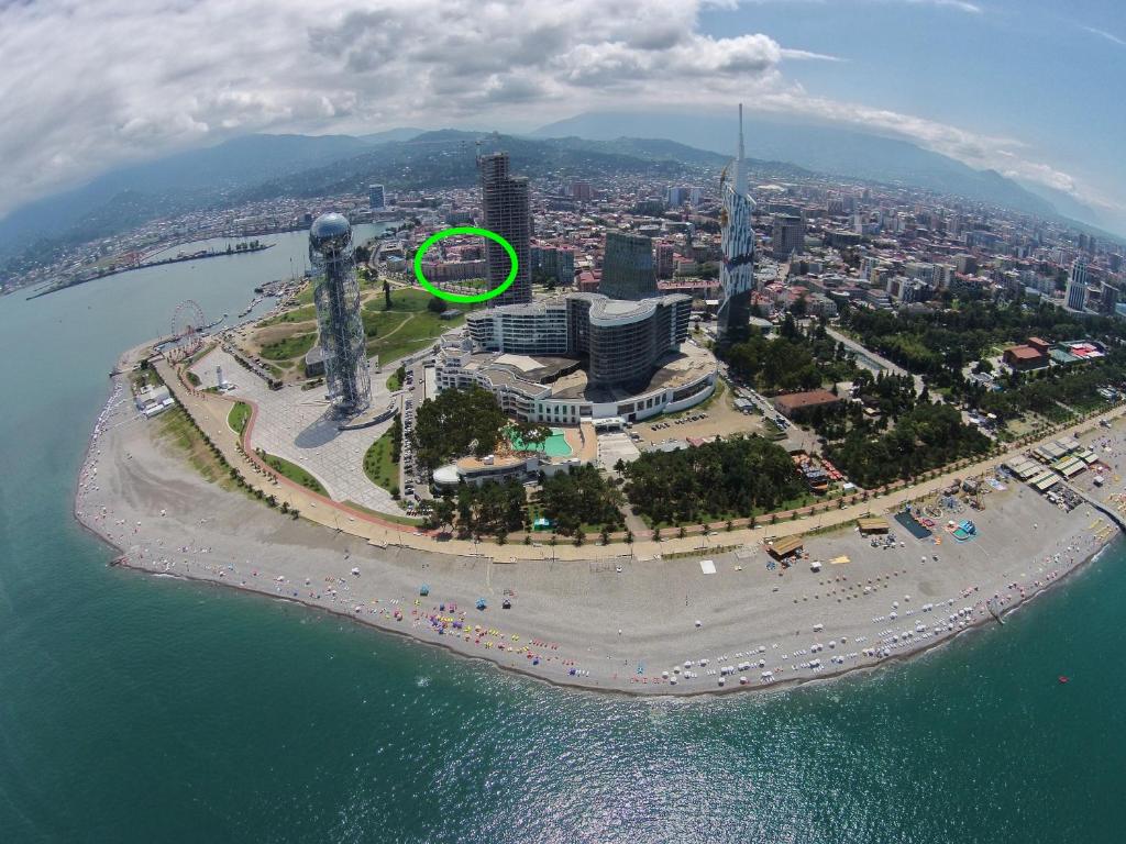 Apartment Gamarjoba Batumi photo 2