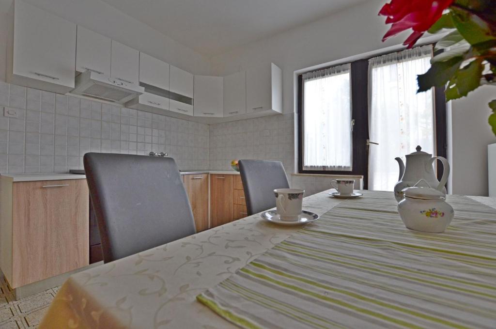 Apartment Velimir photo 4