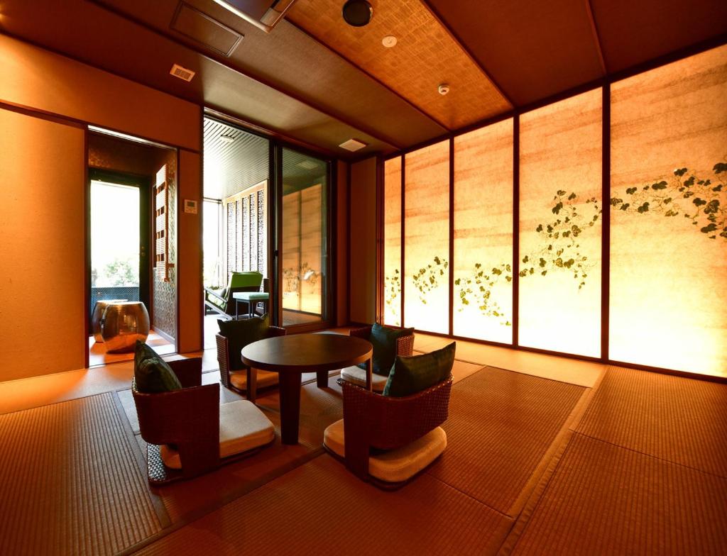 Balinese onsen ryokan Hakone Airu photo 2