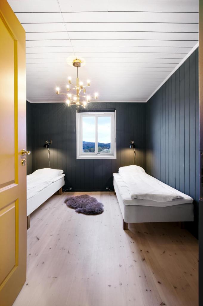 Buvik Sea Lodge Apartments - Tap to explore photos
