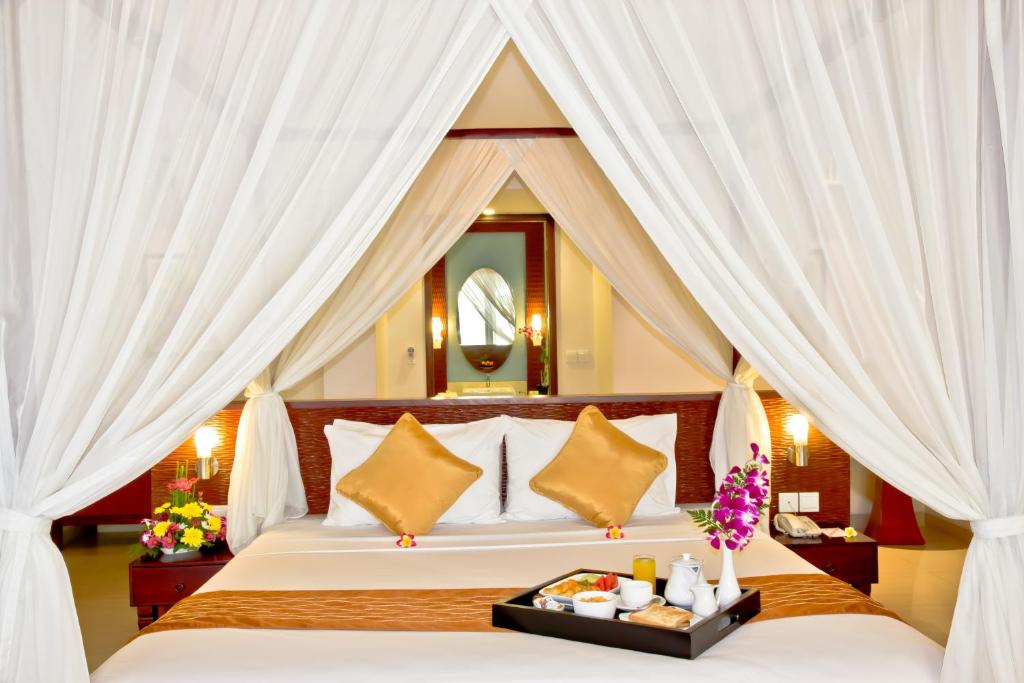 Двухместный (Люкс с видом на бассейн), The Rani Hotel & Spa