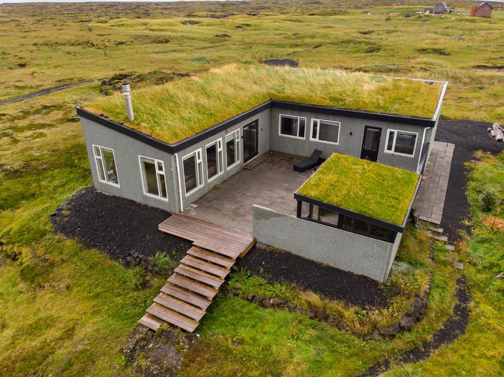 Hvassahraun Cabin by the Sea photo 2