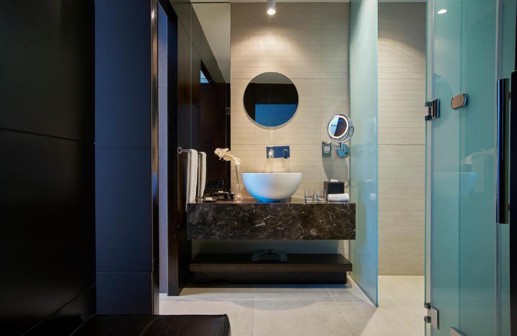 Двухместный (Улучшенный номер с 2 односпальными кроватями), Отель Melia Dubai