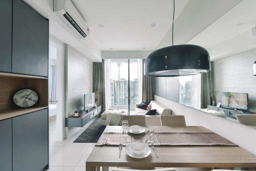 Сьюит (Представительский люкс с кроватью размера 