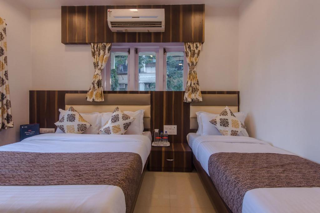 Двухместный (Двухместный номер Делюкс с 1 кроватью), OYO 10217 Hotel Golden Palms