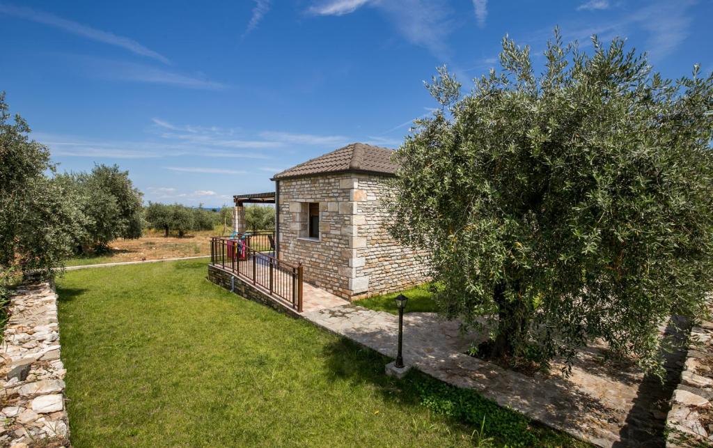 Elaionas Stone Houses photo 2