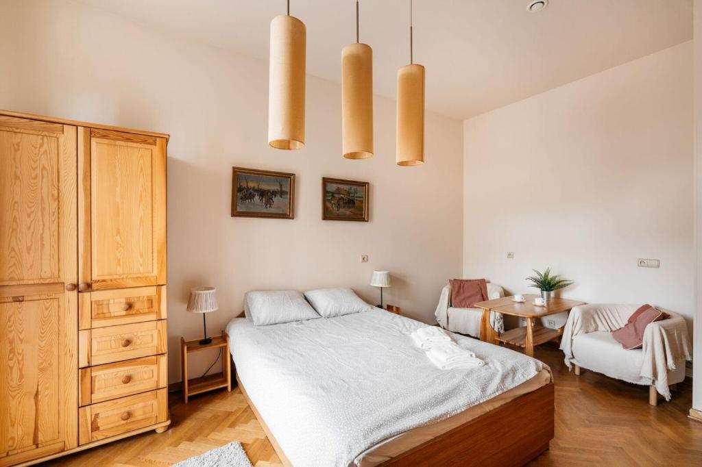 Nice double room with balcony - 4 min. from Market