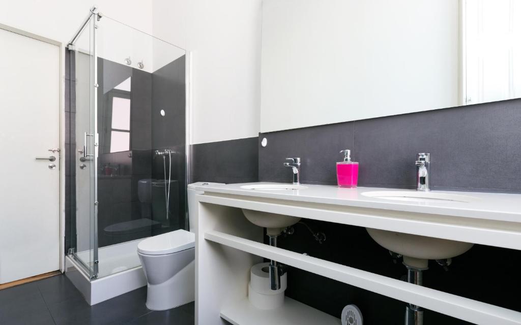 Номер (Кровать в общем 6-местном номере для мужчин и женщин), Best Guest Porto Hostel