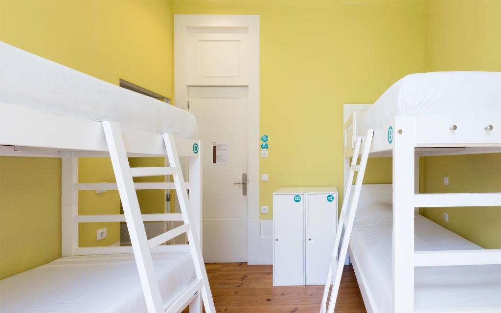 Номер (Кровать в общем номере для женщин с 4 кроватями), Best Guest Porto Hostel