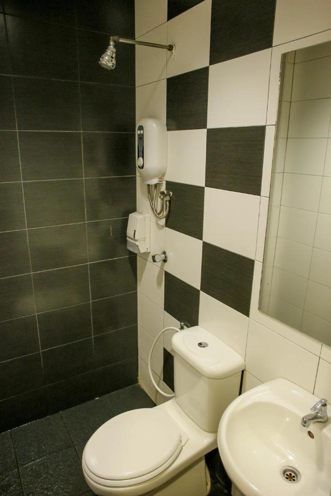 N K Hotel photo 2