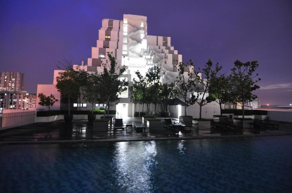 Paragon @ Cyberjaya by Idealhub photo 4