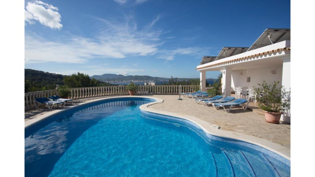 Can Tunicu has amazing sea views and is located in a quiet area near to San Antonio photo 1