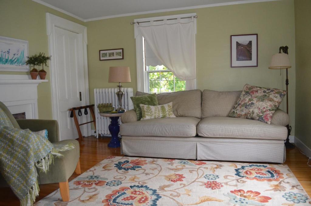 Benjamin F. Packard House Bed and Breakfast photo 4