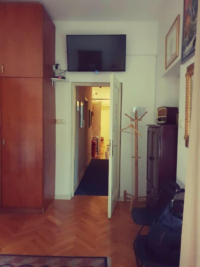 Одноместный (Одноместный номер с общей ванной комнатой), Sun Hostel