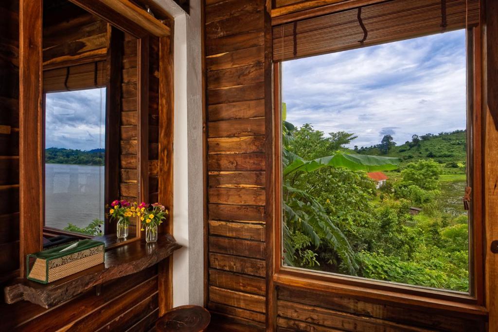 Lak Tented Camp - Tap to explore photos