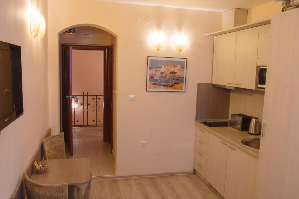 Студио (Номер-студио Делюкс), Three Dolphins Family Hotel