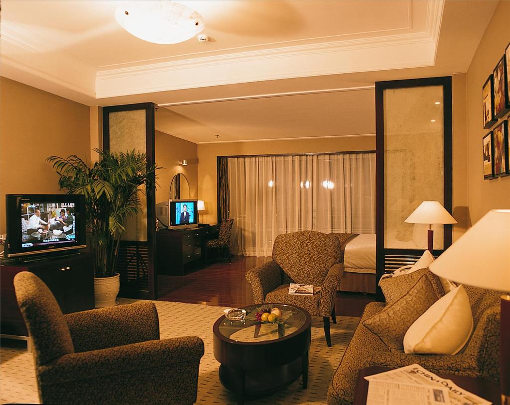 Сьюит (Стандартный люкс), Qingdao Blue Horizon Hotel - Laoshan