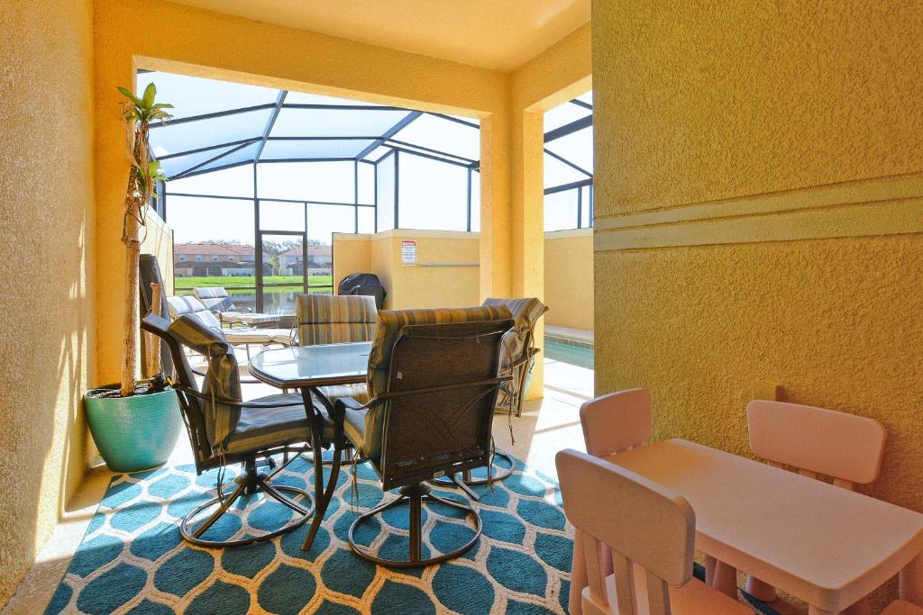 Paradise Palms-4 Bed Townhome w/Splashpool-3032PP photo 2