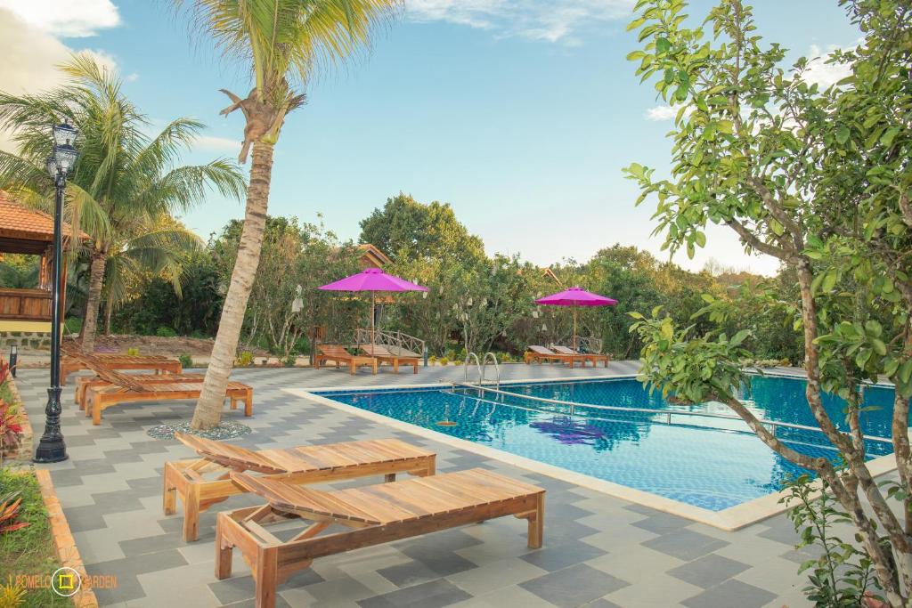 Phu Quoc Pomelo Garden