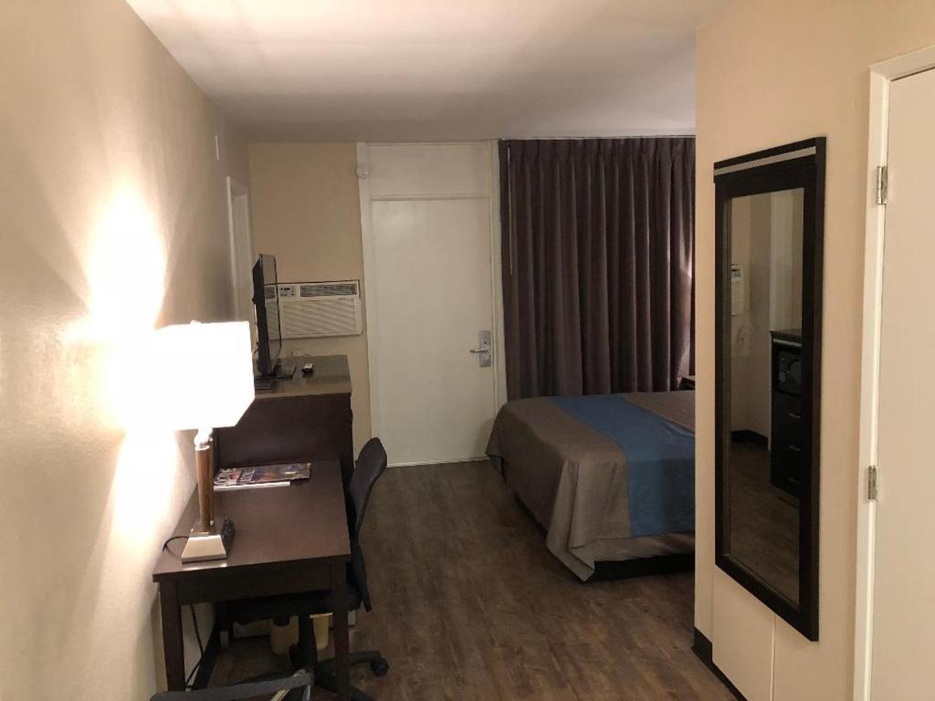 Inn Of Long Beach photo 3
