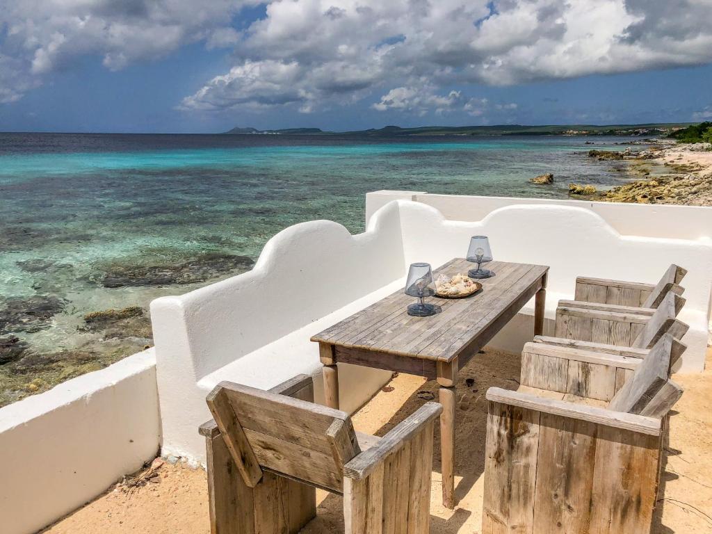 One Ocean Boutique Apartments & Suites Bonaire photo 3
