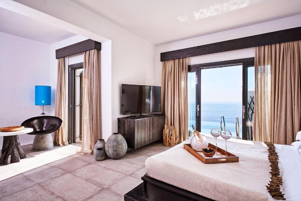 Двухместный (Люкс Majestic Retreat с собственным бассейном), Myconian Utopia Resort