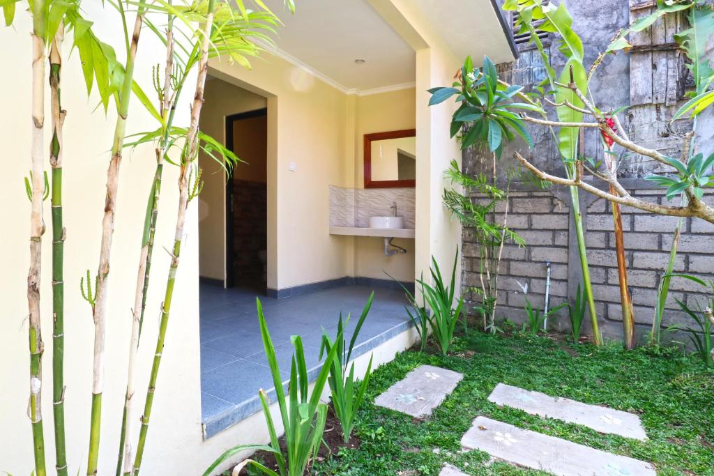 Номер (Кровать в общем 8-местном номере для мужчин и женщин), Taste of Bali Hostel