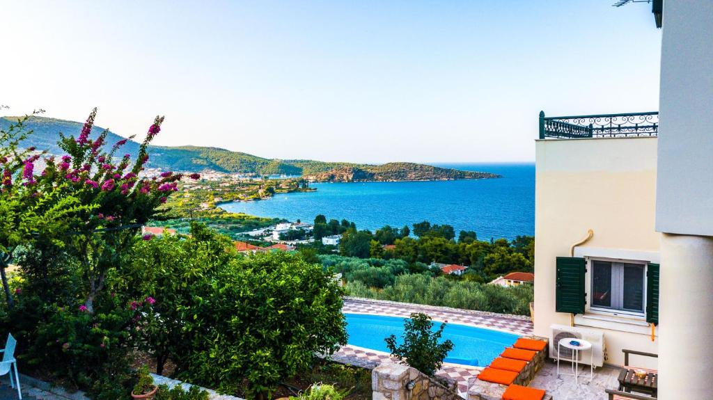 Villa Bamour With Paradise View photo 2