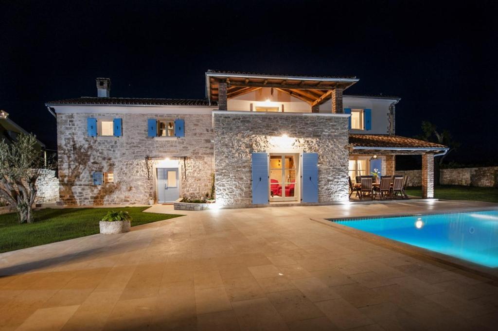 Exclusive Villa Tomani with Private Pool photo 1